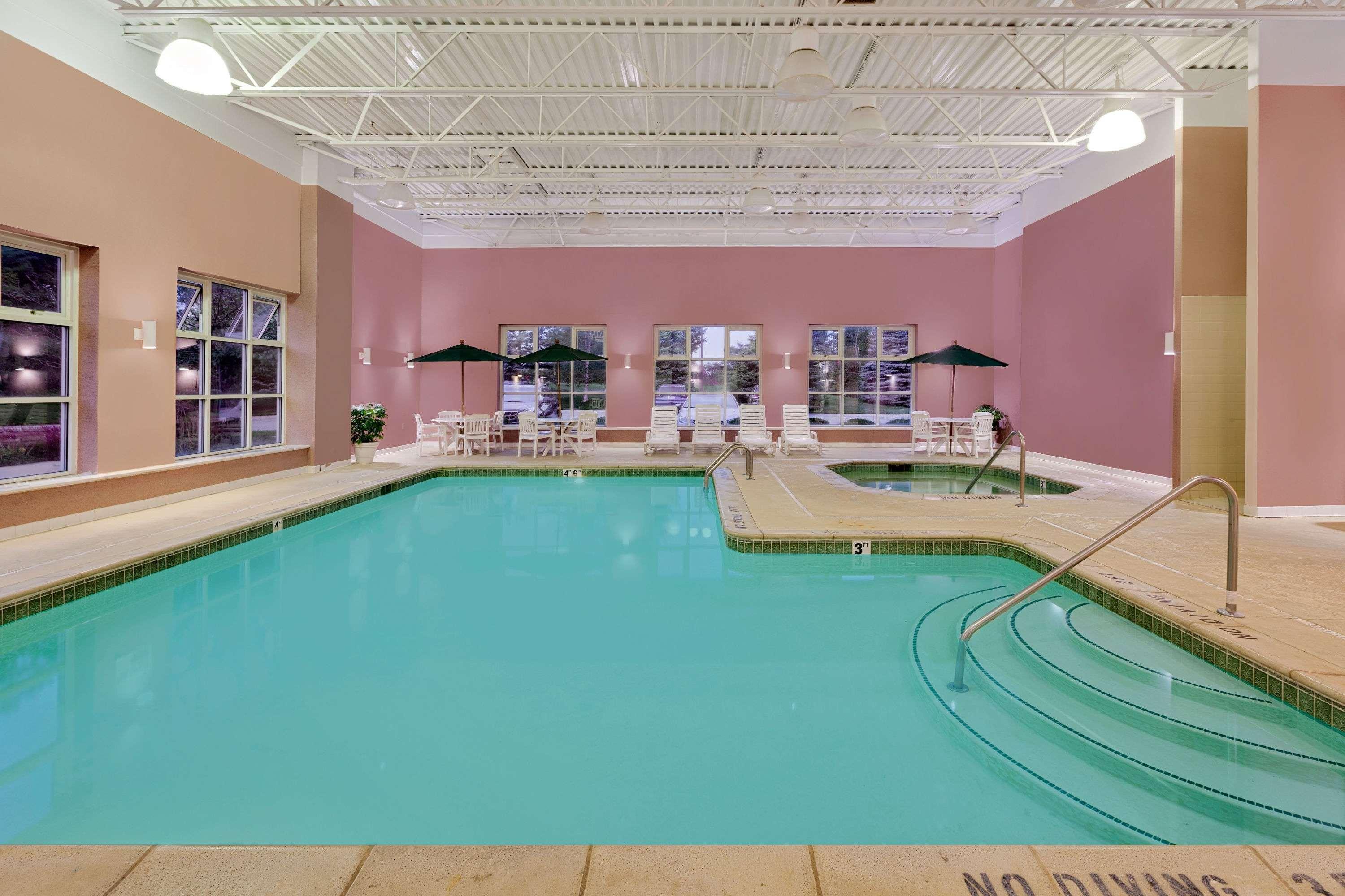 Hotel Western Byron Center